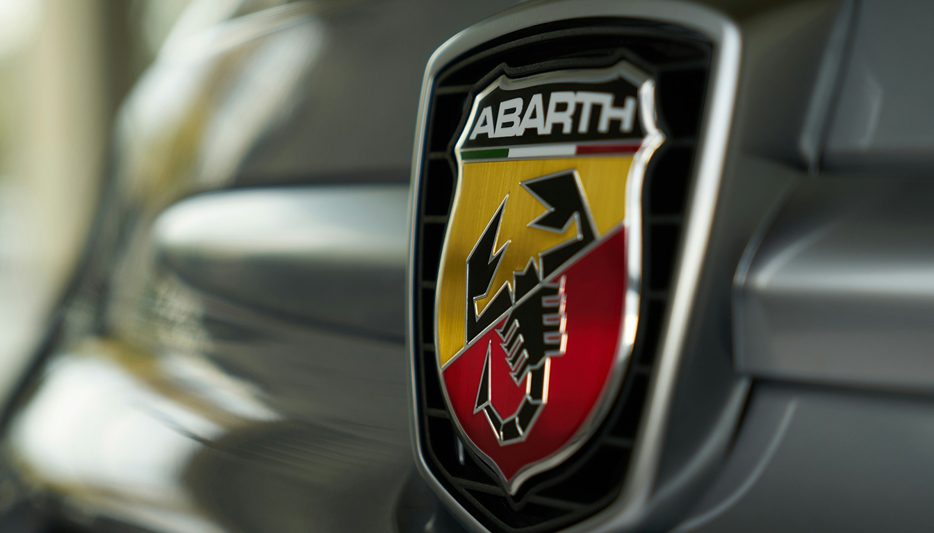 découvrez l'histoire fascinante et la signification du logo abarth, emblème légendaire de la performance automobile italienne.