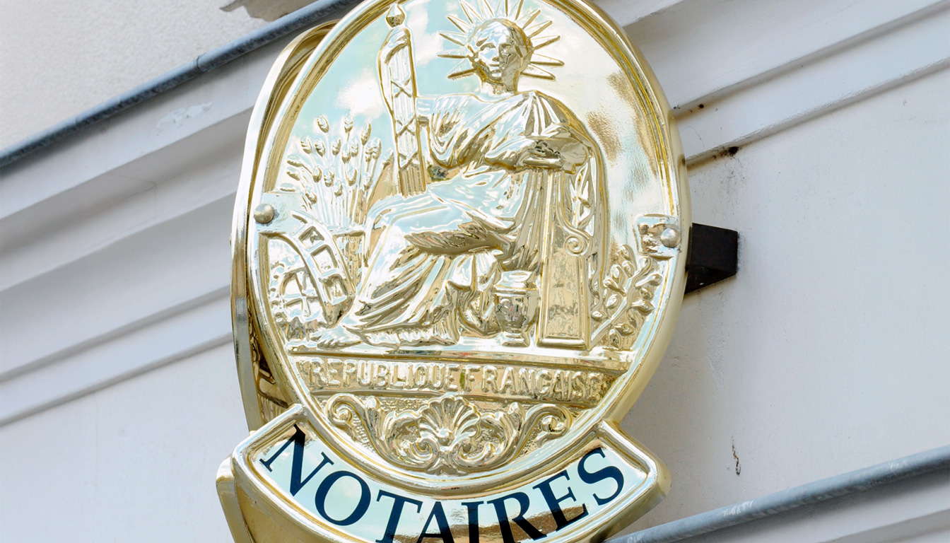 découvrez l'histoire et la signification du logo notaire, symbole emblématique du notariat et de ses valeurs d'expertise et de confiance.