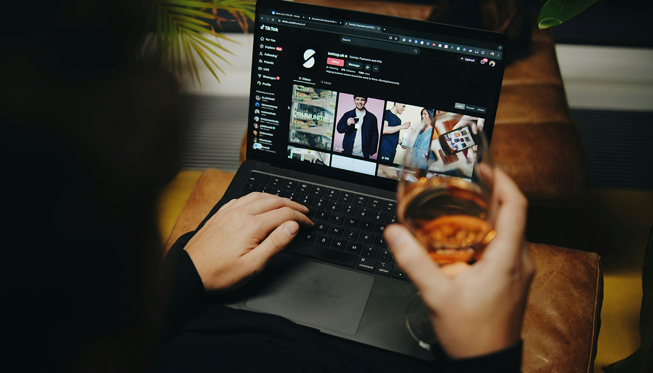 découvrez comment obtenir des vues tiktok gratuites en toute légalité et les meilleures stratégies pour booster votre visibilité sur la plateforme.