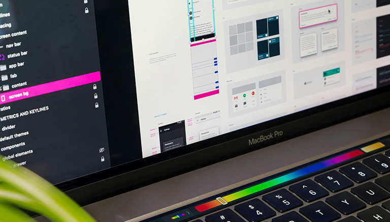 découvrez la différence entre ux et ui grâce à des définitions claires accompagnées d'exemples concrets pour mieux comprendre ces deux concepts essentiels du design.