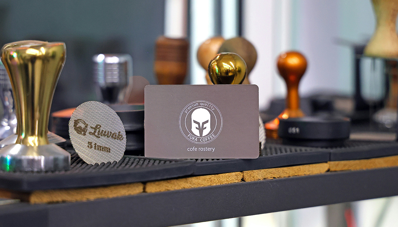 découvrez la checklist ultime pour savoir exactement quoi mettre sur votre carte de visite professionnelle et faire bonne impression à chaque rencontre.