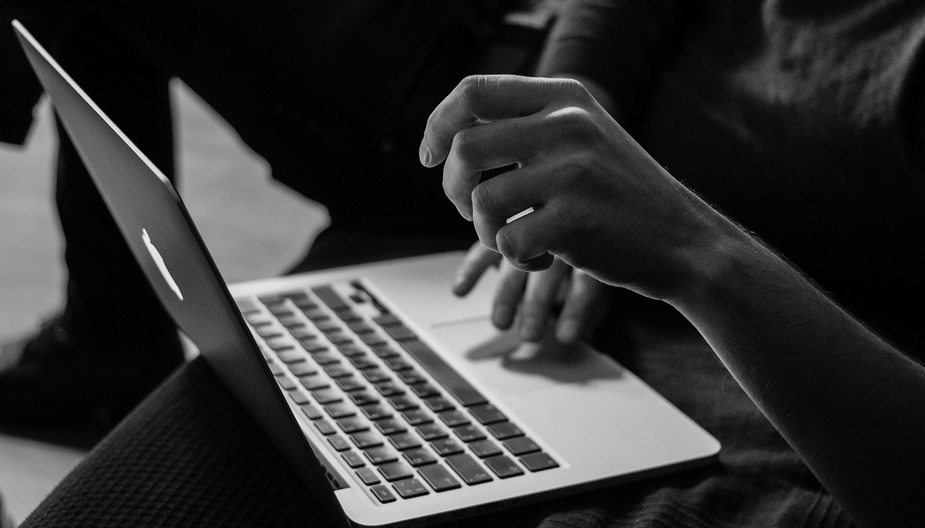 découvrez nos modèles et exemples de mentions légales obligatoires pour votre site internet afin d'assurer la conformité légale et protéger votre activité en ligne.