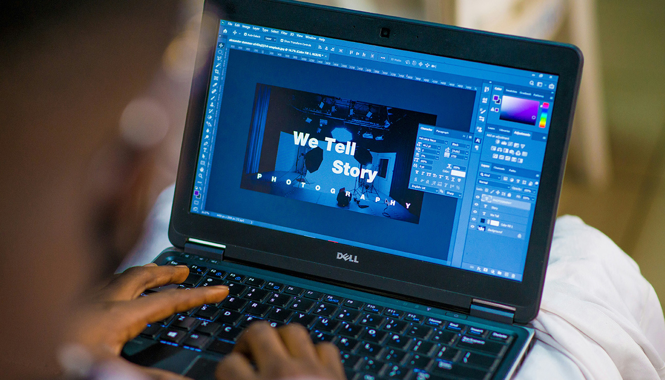 découvrez comment ajouter une nouvelle typographie sur photoshop en installant une police et en la retrouvant facilement dans le logiciel pour vos créations graphiques.