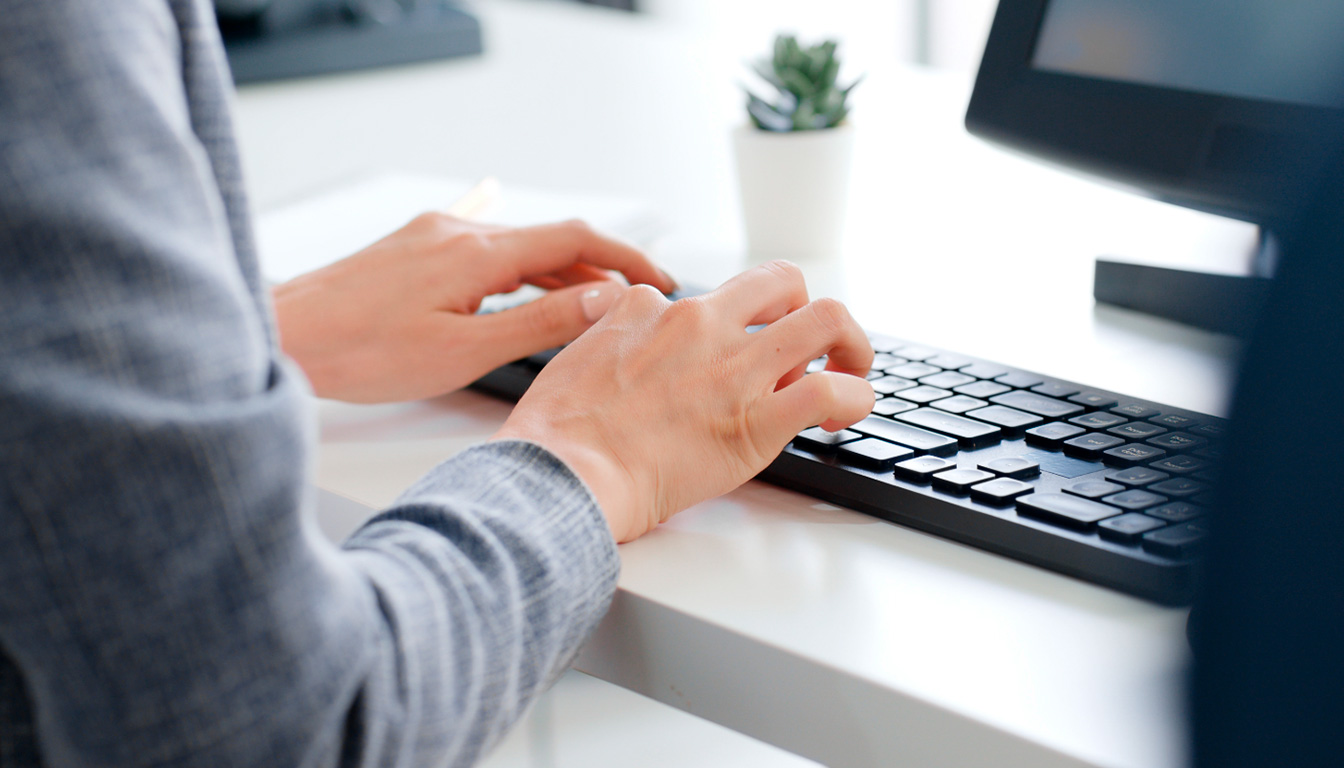 découvrez les protocoles essentiels assurant la communication entre ordinateurs et serveurs, comme tcp/ip et http. comprenez leurs rôles fondamentaux et maîtrisez les bases indispensables pour naviguer efficacement dans le monde du réseau.