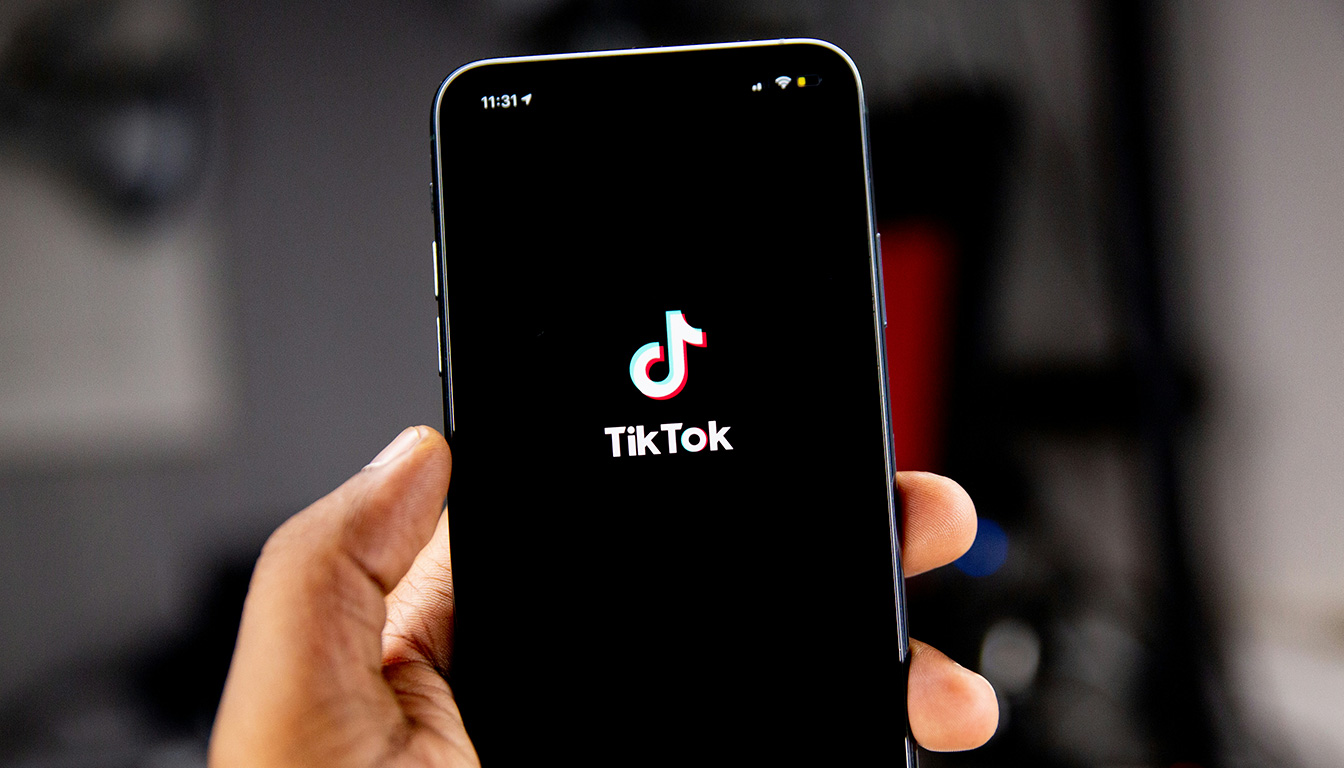 découvrez les avantages et les inconvénients de partager un reel instagram sur tiktok. faut-il éviter cette stratégie pour maximiser votre visibilité sur ces plateformes ?