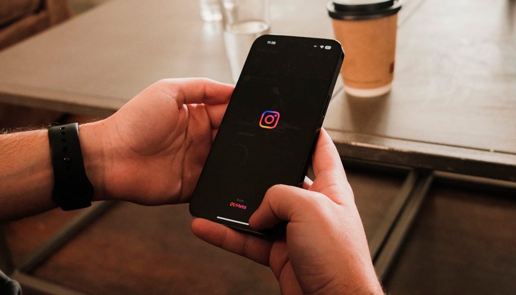 Mollygram, outil Instagram : fonctionnement, points forts et limites réelles — interface application de visionnage stories Instagram