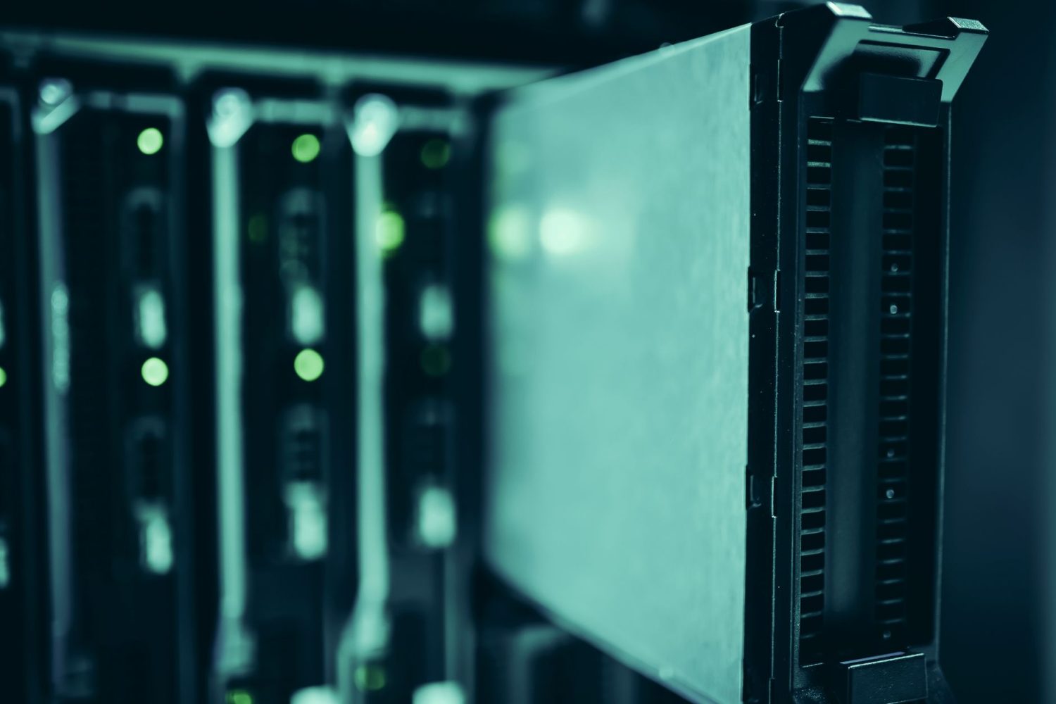 Hébergement web gratuit en 2026 : OVH, Google et le comparatif des limites