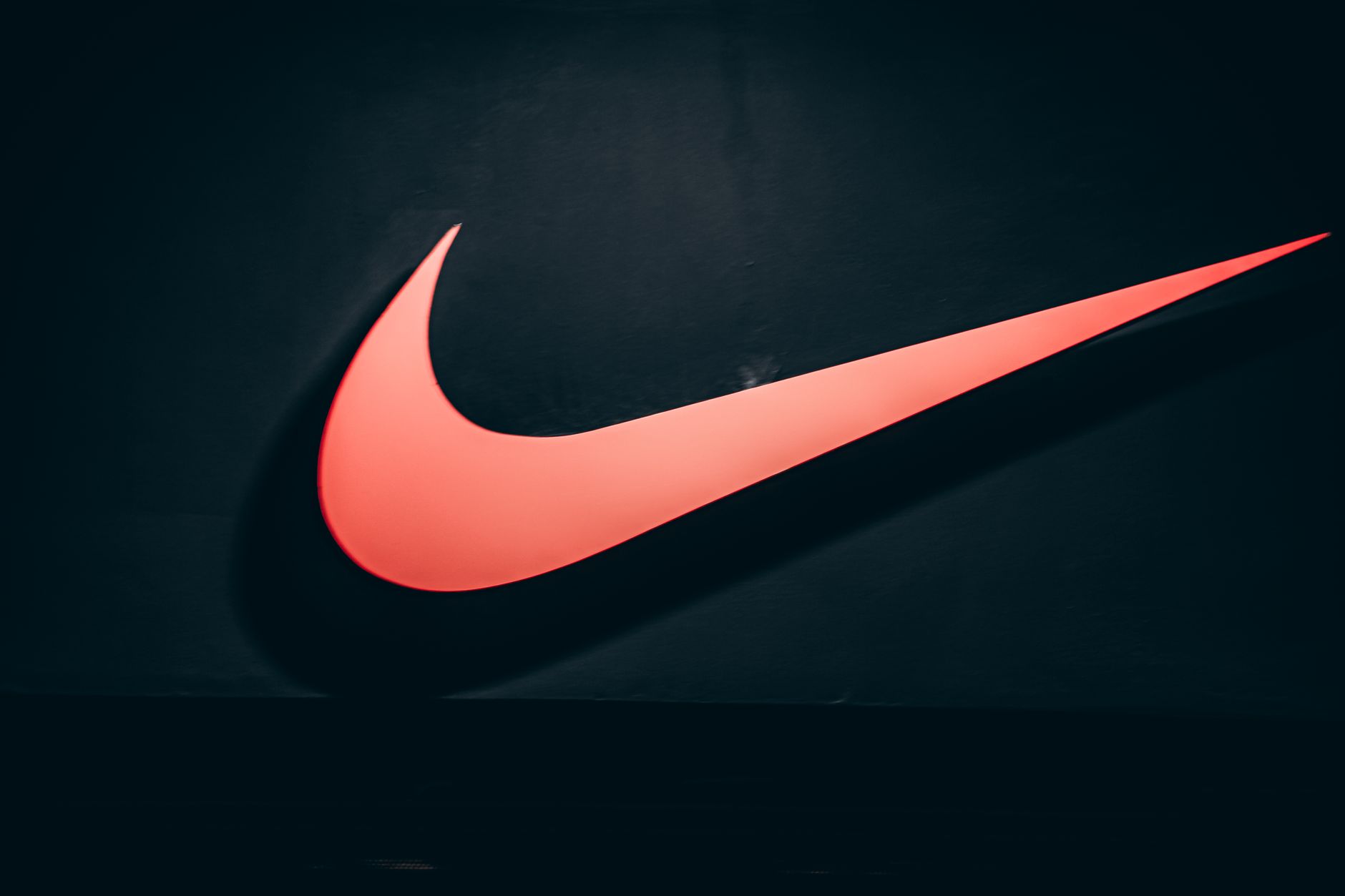 Logo Nike Swoosh son histoire, — évolution du logo Swoosh Nike