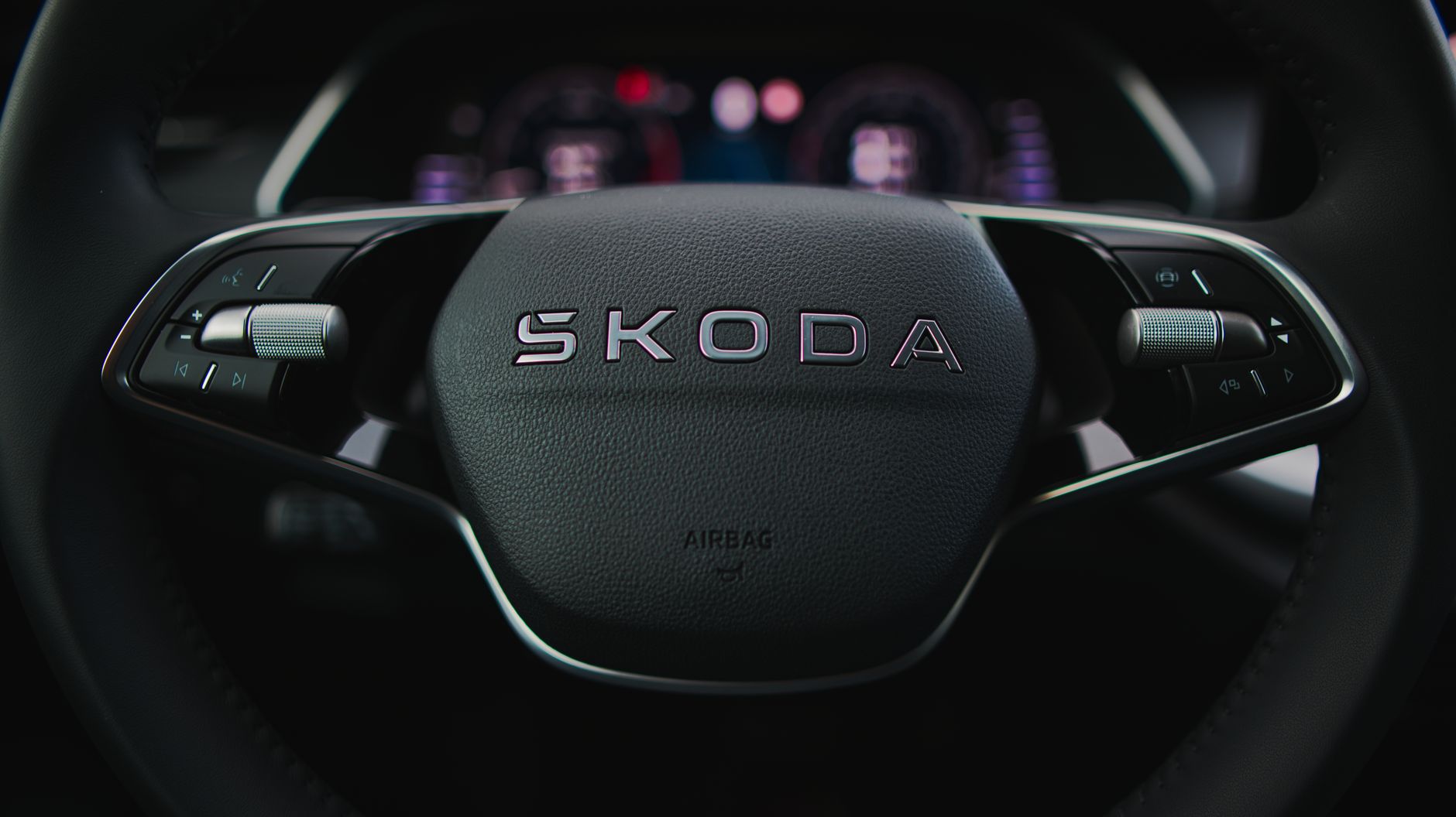 L’origine du logo Skoda : symbolique forte et mystères sur le sigle — logo Skoda design automobile