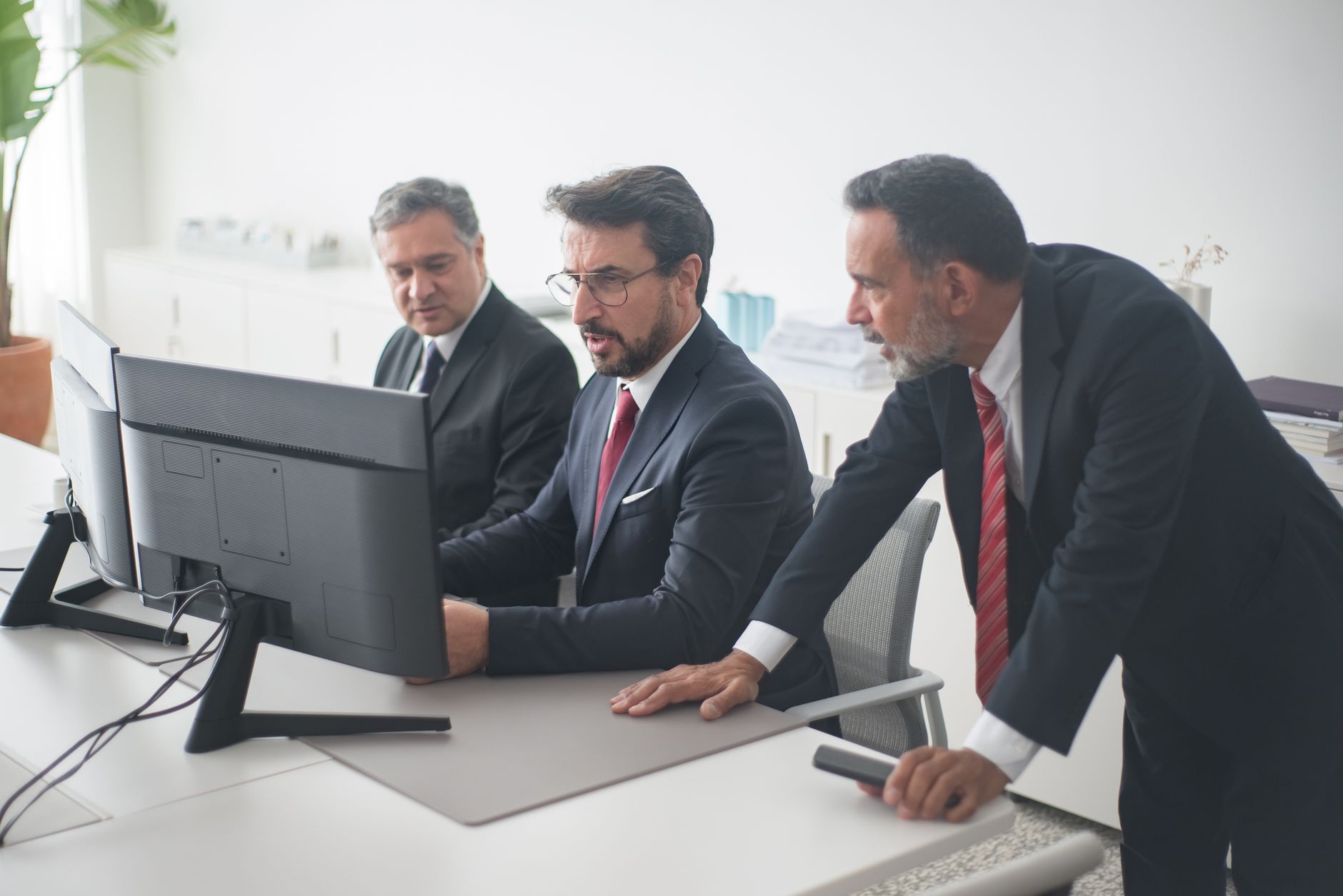 Prix d’un audit informatique à Besançon : ce que le forfait couvre vraiment — réunion audit informatique bureau